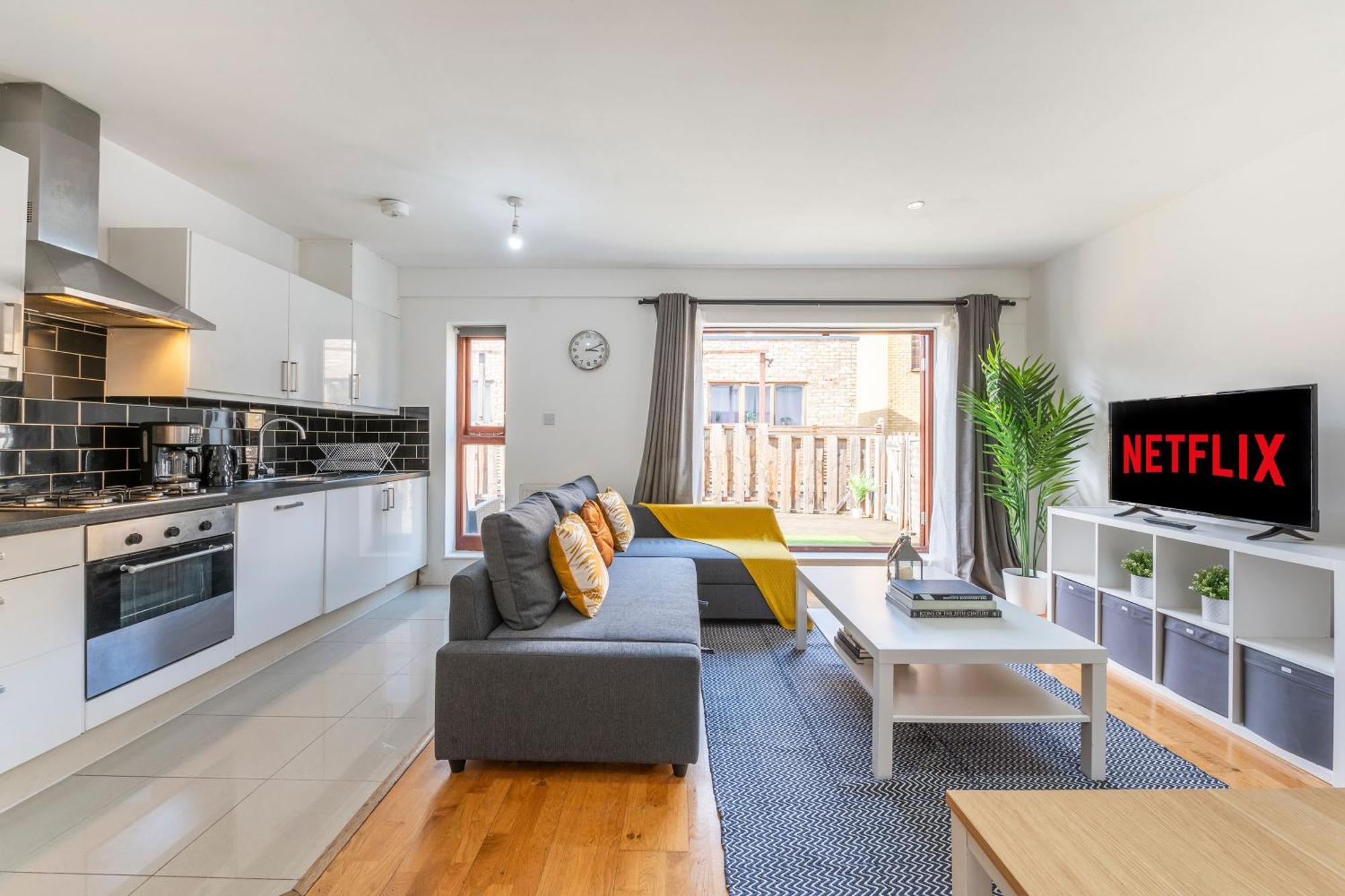 London Waterloo Apartment With Large Private Terrace - View Of The London Eye - 1 Bedroom 1 Bath Exterior foto